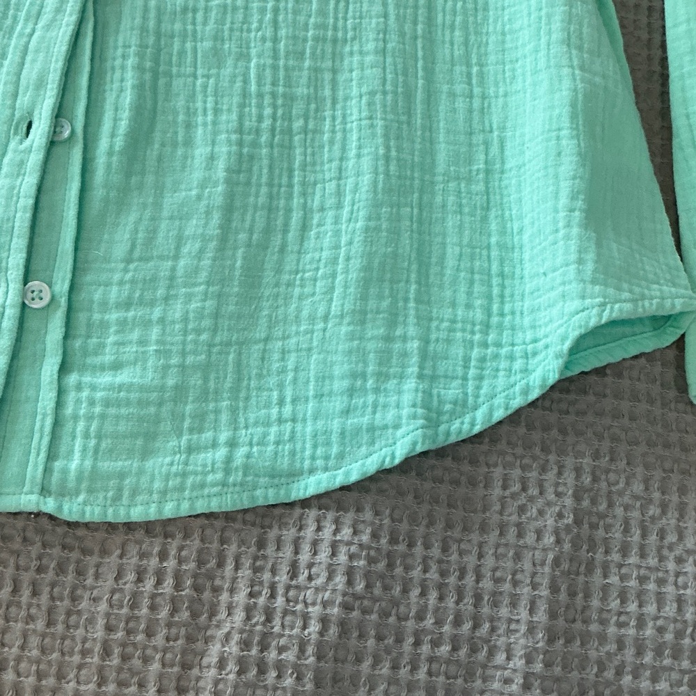 O'Neill Cotton Gauze Button-up Blouse in Ocean Wave NWT size small - Picture 6 of 10